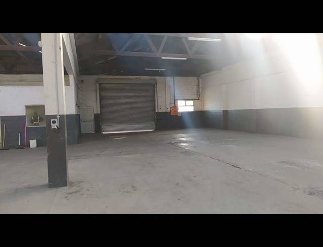 1,058M² WAREHOUSE TO LET IN EPPING INDUSTRIAL